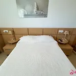 Aura Lux 오로페사델마르